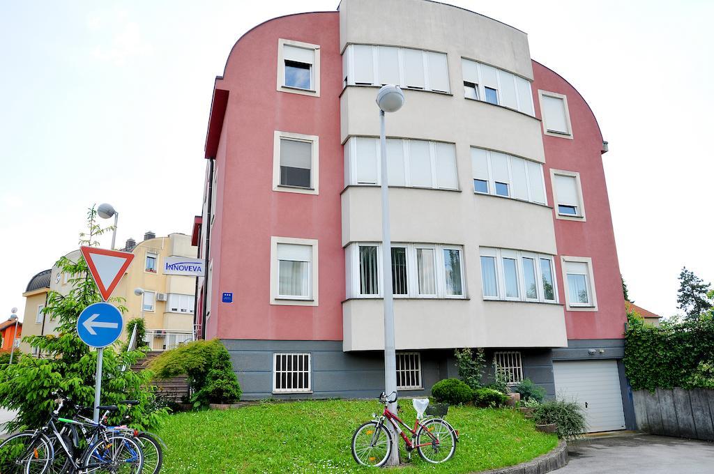 Apartments 4 Karla Zagreb Exterior foto
